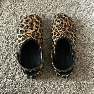 Leopard print fuzzy crocs
